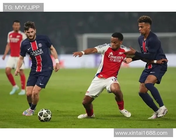 欧联杯精彩对决阿森纳与巴萨战成平局乌龙球引发全场热议与转会传闻