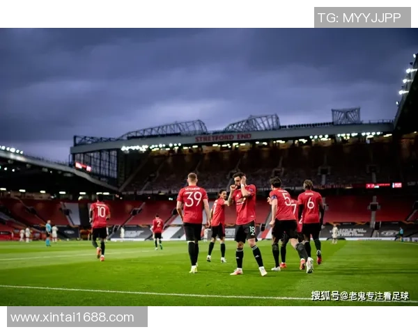 英超激战巴黎圣日耳曼大胜曼联补时进球点燃全场激情与转会传闻